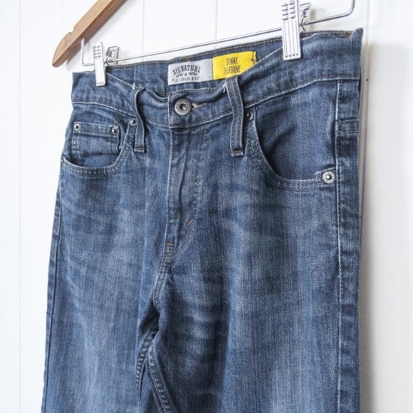 Levi's Signature Skinny Jeans - Picture 2 of 10